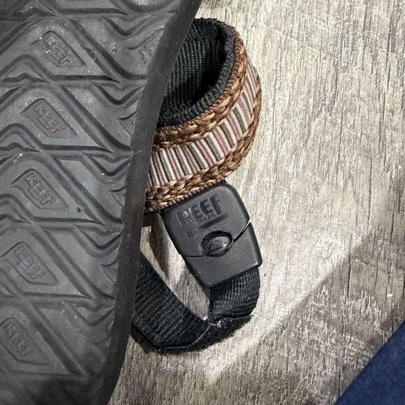 Reef Black Sandals with Patterned Straps - Picture 3 of 4